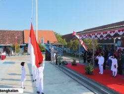 Semangat Nasionalisme Warnai Upacara HUT ke-81 RI di Kecamatan Arosbaya