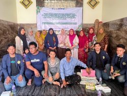 Mahasiswa UTM Dampingi UMKM Petis, Dorong Penguatan Produk Lokal di Klampis Barat