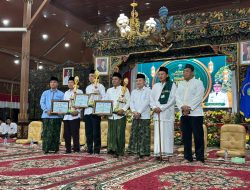 Arosbaya Tembus Tiga Besar MTQ Kabupaten, Piala Diserahkan Bupati dan Wabup di Pendopo Agung